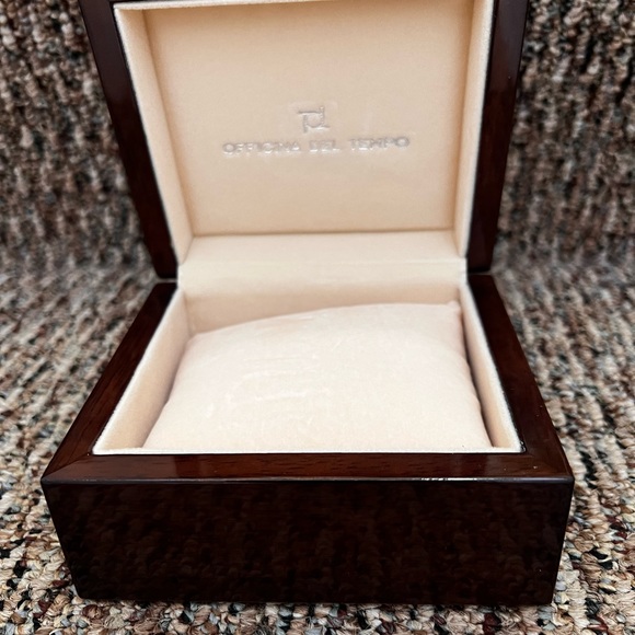 Women’s Diamond Bezel Watch - Picture 7 of 11